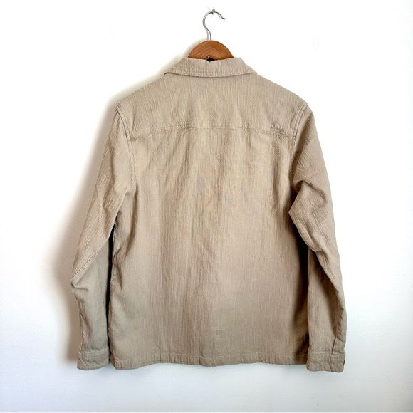 ASOS Relaxed Textured Shirt with Double Pockets in Stone - Picture 2 of 4